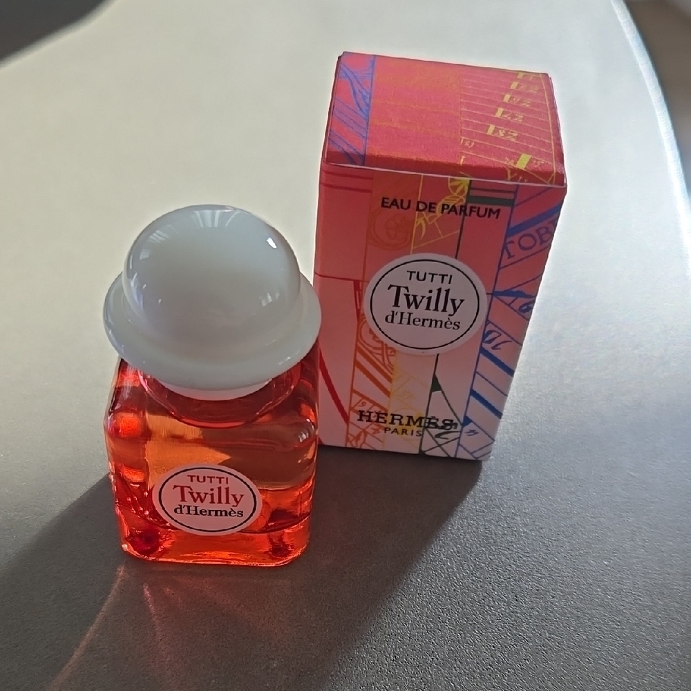 NEW IN Box Hermès Twilly d'Hermès TuTTi  travel deluxe bottle